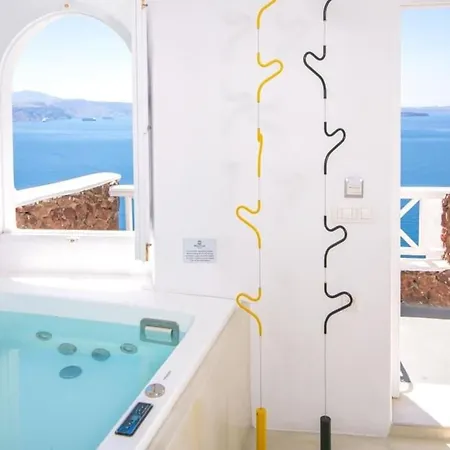 Luxury Santorini Cozy 1 Bedroom Indoor Plunge Pool Caldera View Oia Villa Tholos (Santorini)